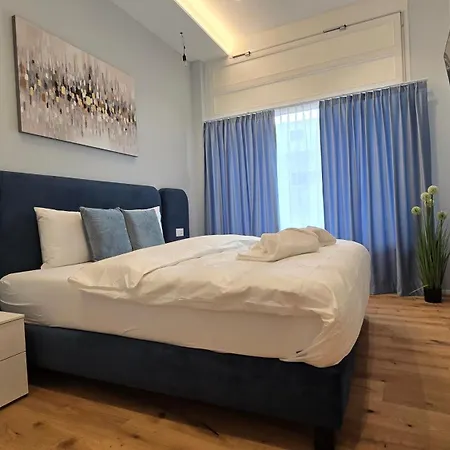 Local アパート *